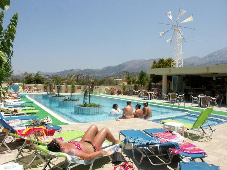 Nikos Hotel Malia Exterior foto