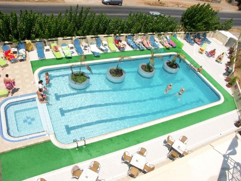 Nikos Hotel Malia Exterior foto